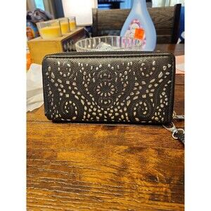 black wallets for women